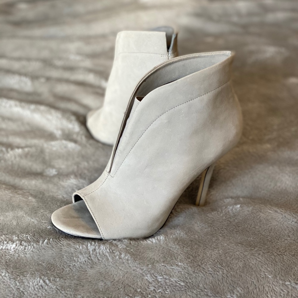 ALDO gray peep toe Booties